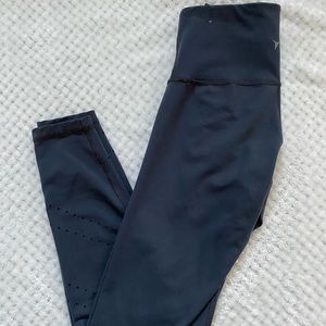 Old Navy Active Grey Spandex Leggings with Cutout Detail